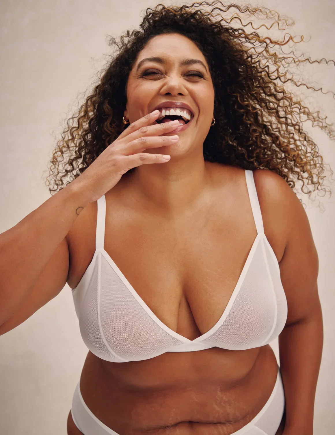 Mesh Deep V Bra - Image 14