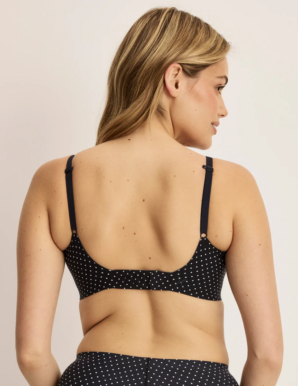 Revolution Scoop Bra - Image 25