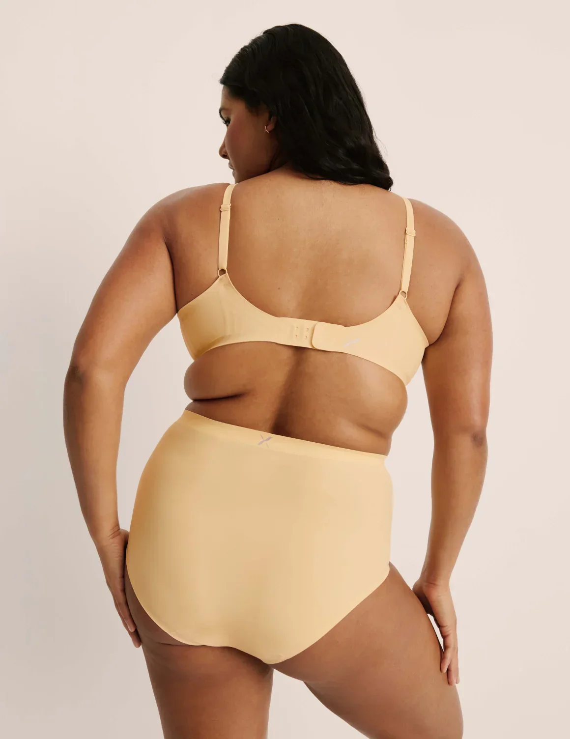 Revolution V-Neck Bra - Last Call - Image 30