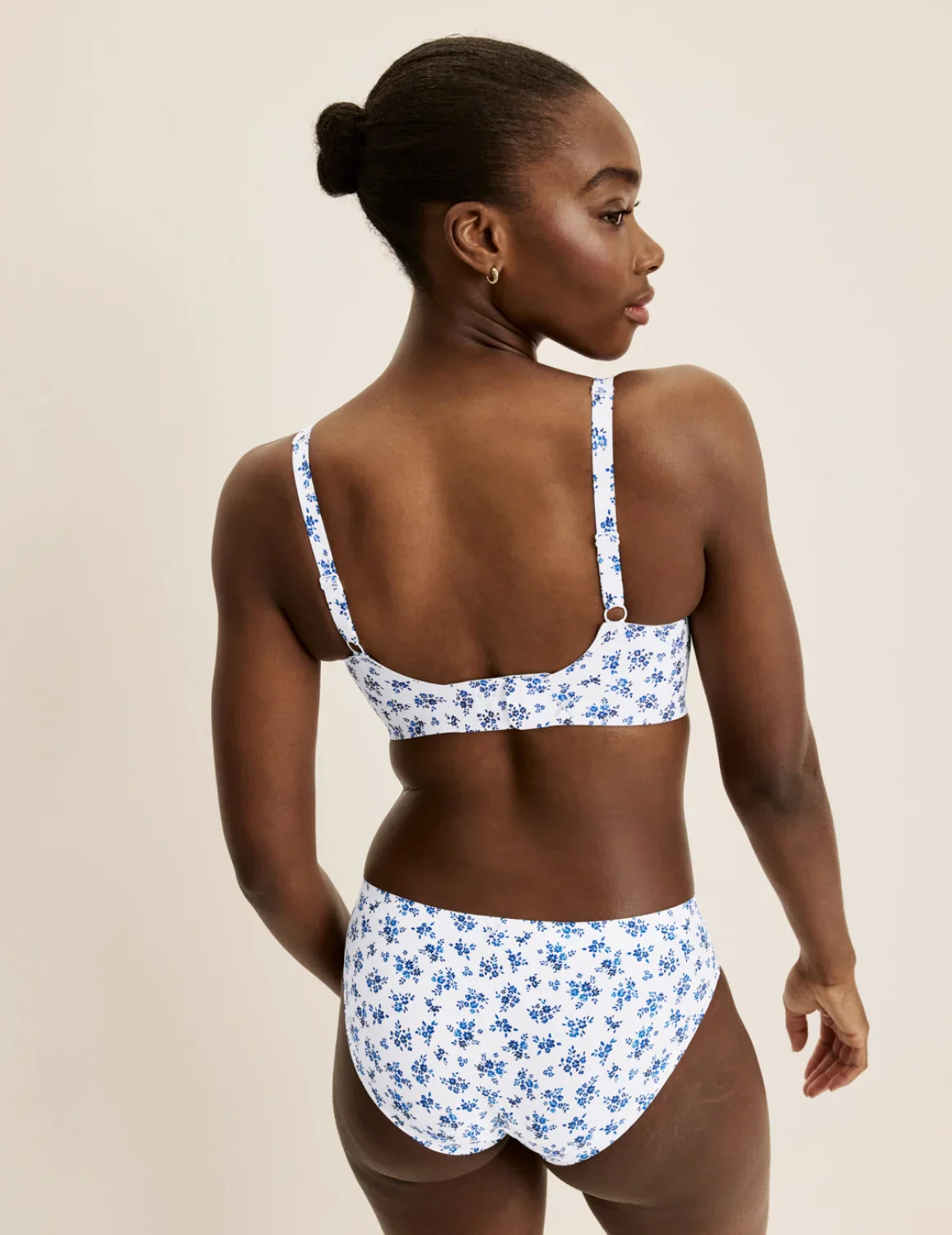 Revolution V-Neck Bra - Last Call - Image 39