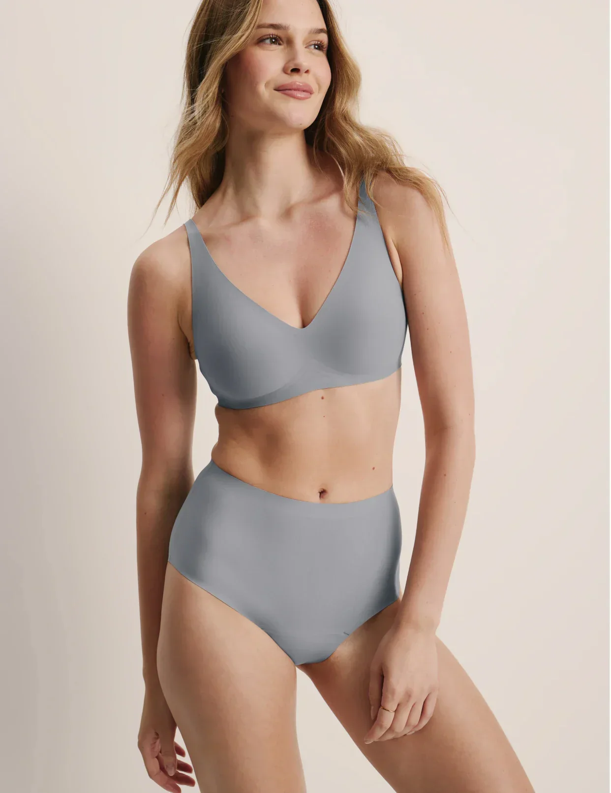 Revolution V-Neck Bra - Last Call - Image 52